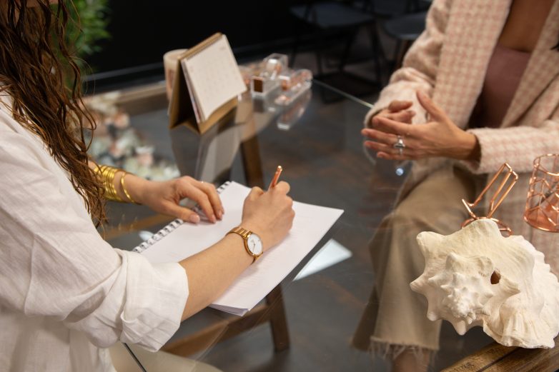 Financer une formation esthétique : le guide essentiel